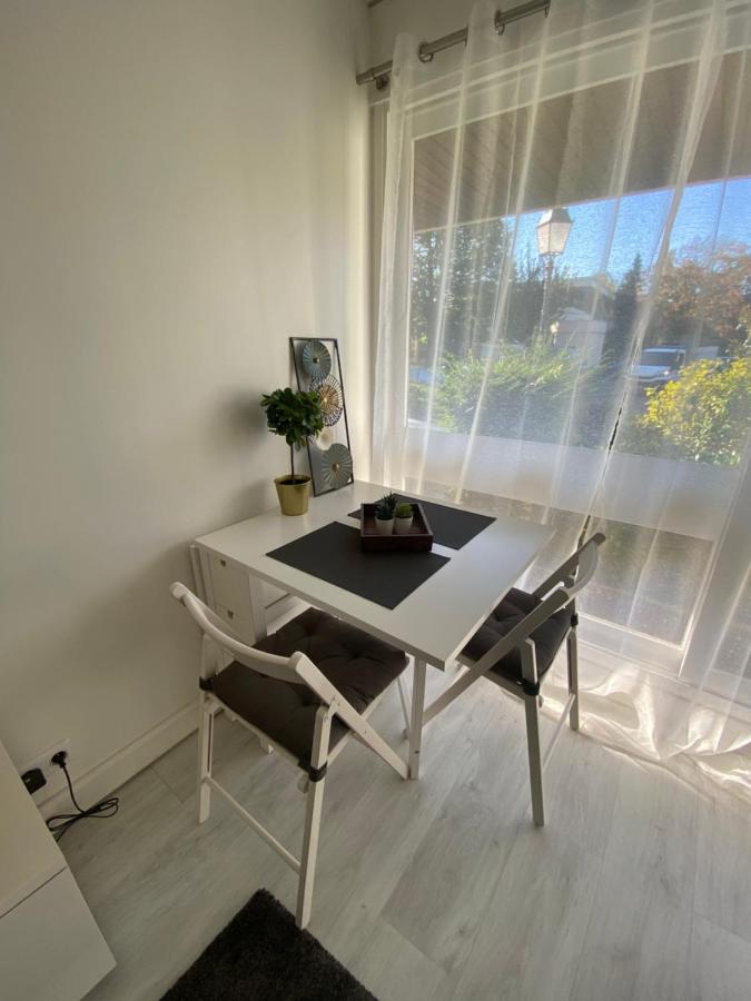 Hanahome 2 Adults Parly 2 Business & Tourisme Apartment Le Chesnay (Yvelines)